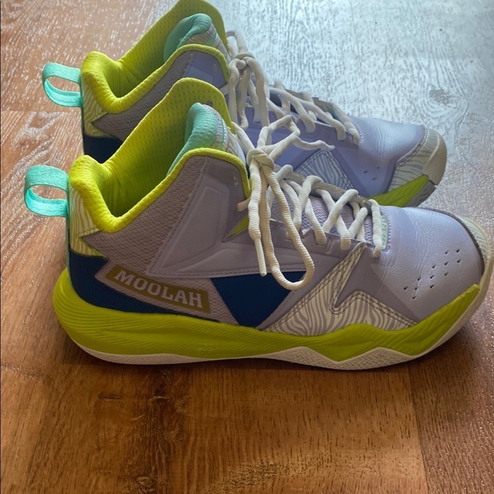 Moolah Press Break Youth Basketball Sneakers - Picture 2 of 6